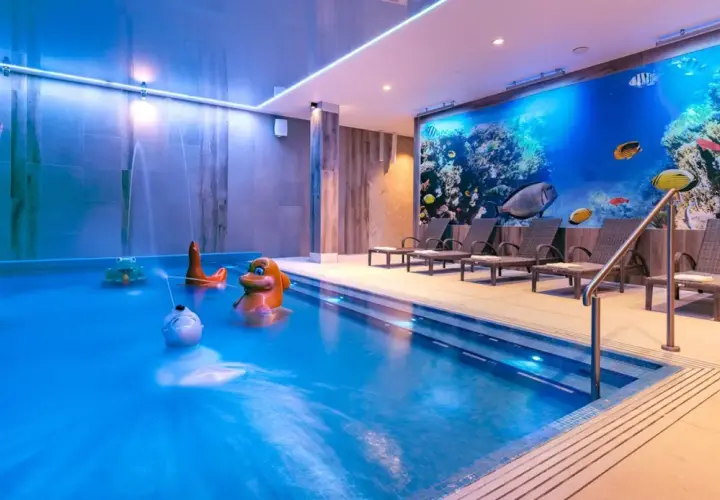 Hotel z basenem na Dolnym Śląsku: gdzie warto się zatrzymać?