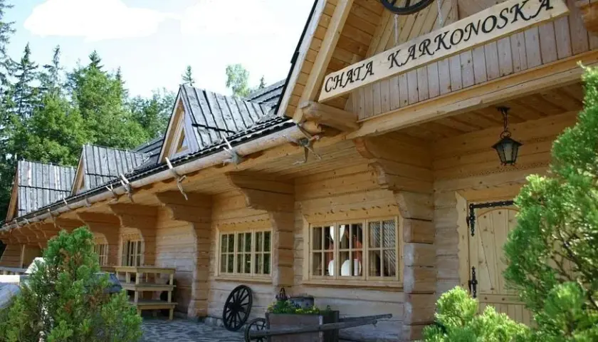 Menu Chata Karkonoska: Co Smacznego Zamówić na Miejscu?