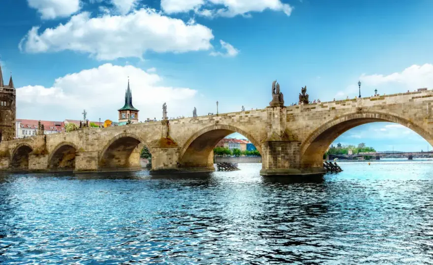 Ciekawe Miejsca w Czechach: Co Warto Zwiedzić i Zobaczyć?